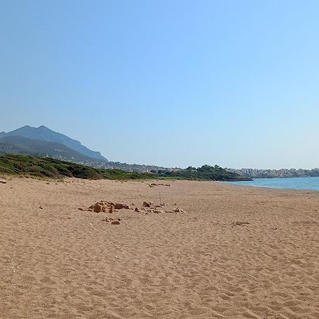 Tzanetos Seaside Villa Kyparissia Eksteriør billede